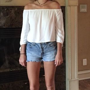 🔥🔥🔥Forever 21 White Drop Shoulder Crop Top